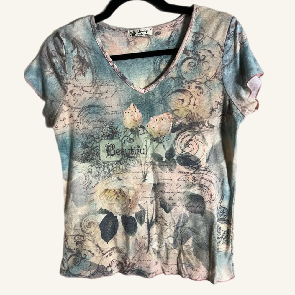 Vintage USA Top Y2K Tattoo Graphic Print Heart Short Sleeve V Neck Size M